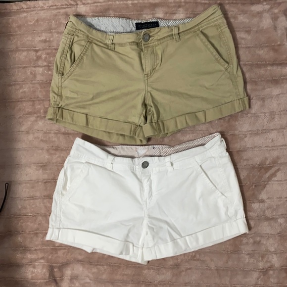 Lot (2) white and khaki Aeropostale shorts - Picture 1 of 8